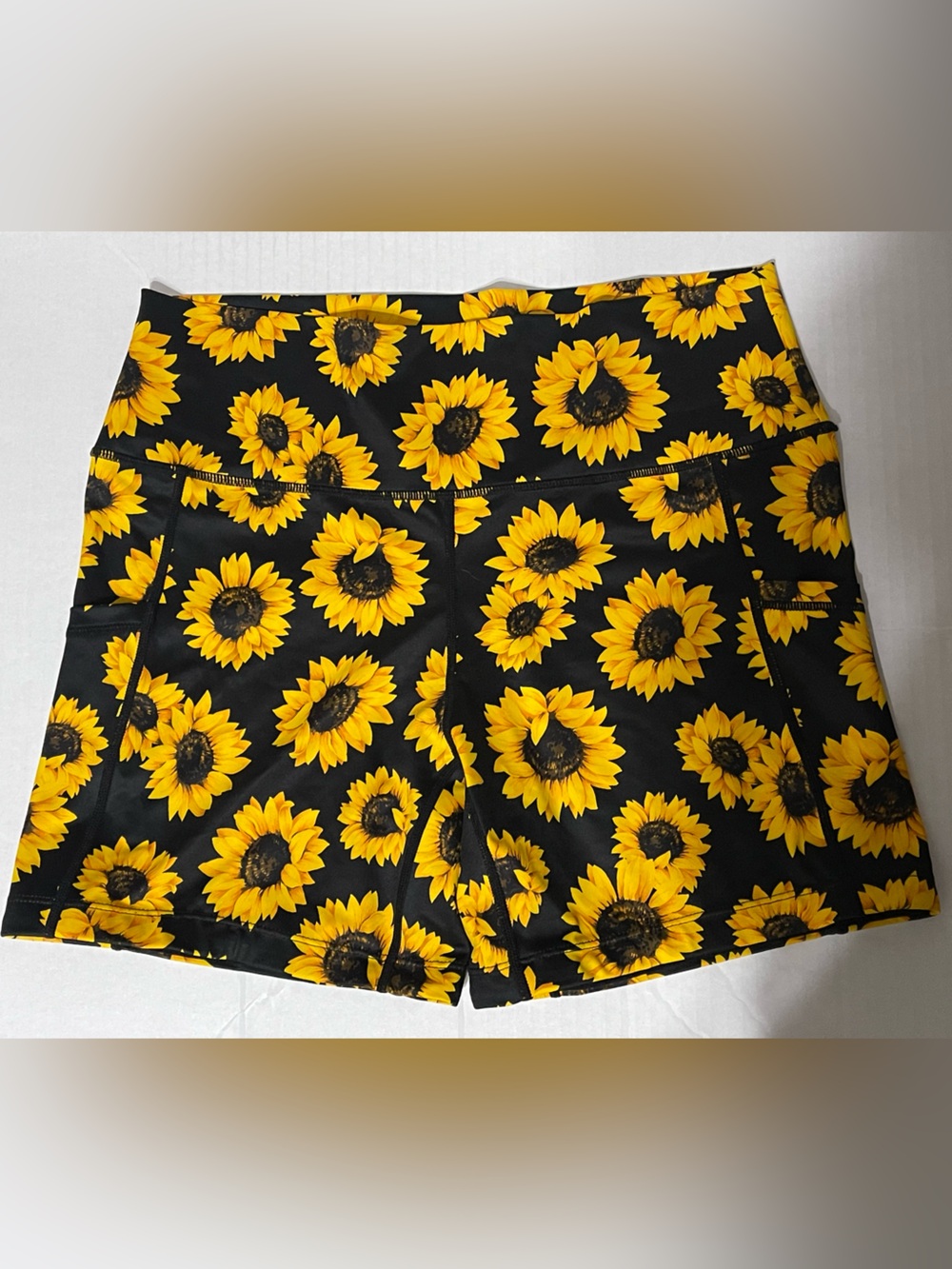 CVG Constantly Varied Gear 5 inch Shorts - size L - Sunflower - EUC